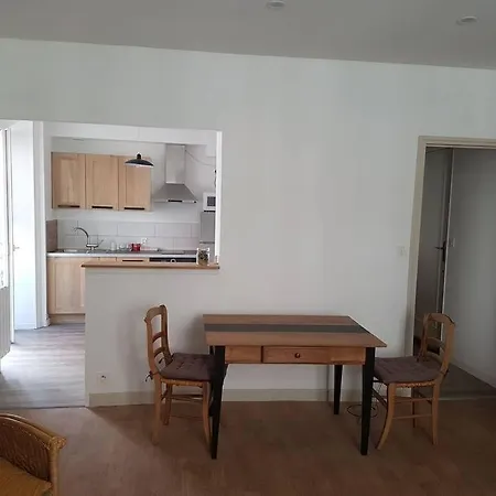 Apartment Agreable Lumineux Au Centre-ville Oyonnax